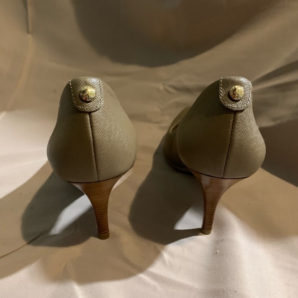 MICHAEL Michael Kors Flex Heels - Picture 4 of 12